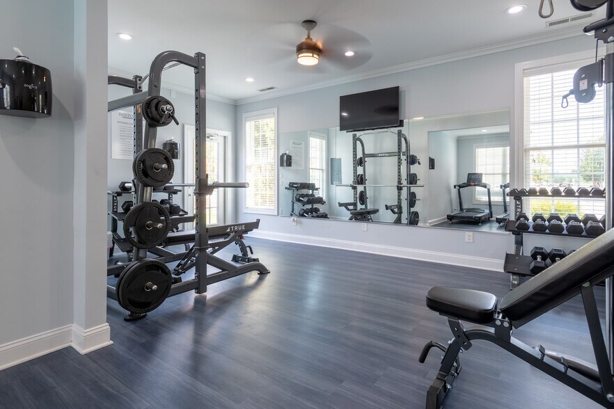 Bristol Park 1141 Glen Iris Dr Fayetteville NC 28314 Apartment Finder