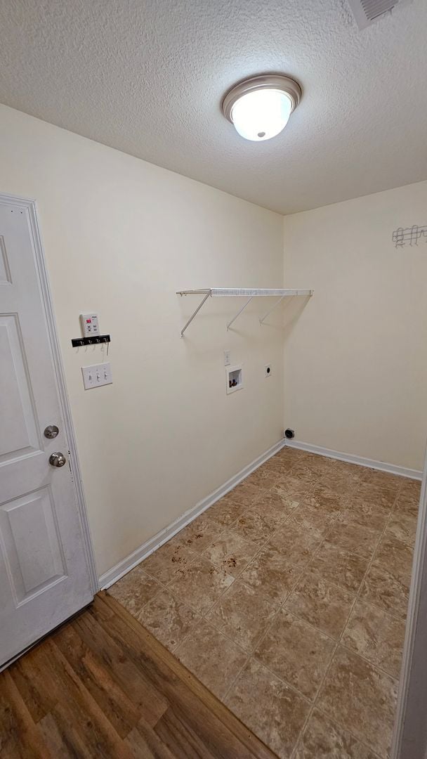 Building Photo - 3 BR 2 BA Liberty Hills