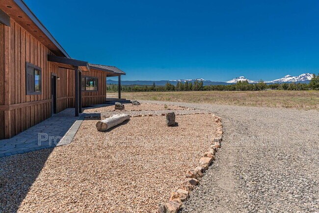 Building Photo - 66966 Gist Rd