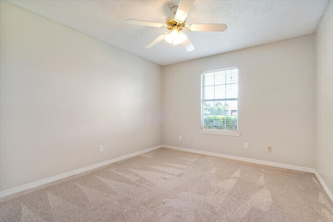 Building Photo - UPCOMING ON SILVERHILL AVE