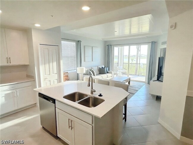 Building Photo - 15375 Grn Acrs Ave