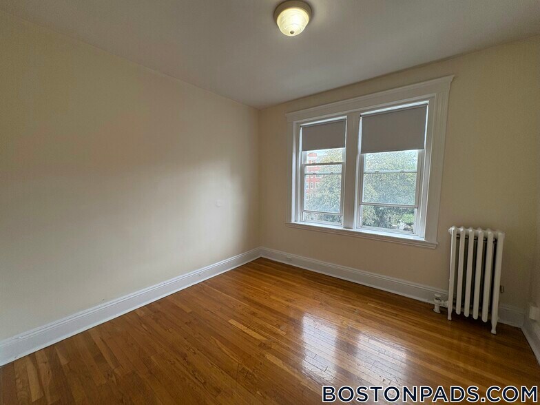 Building Photo - 127 Washington St