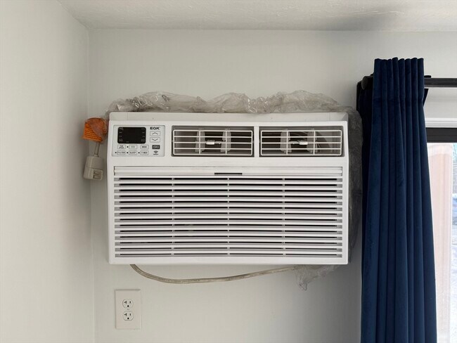 Building Photo - 151 Providence Rd