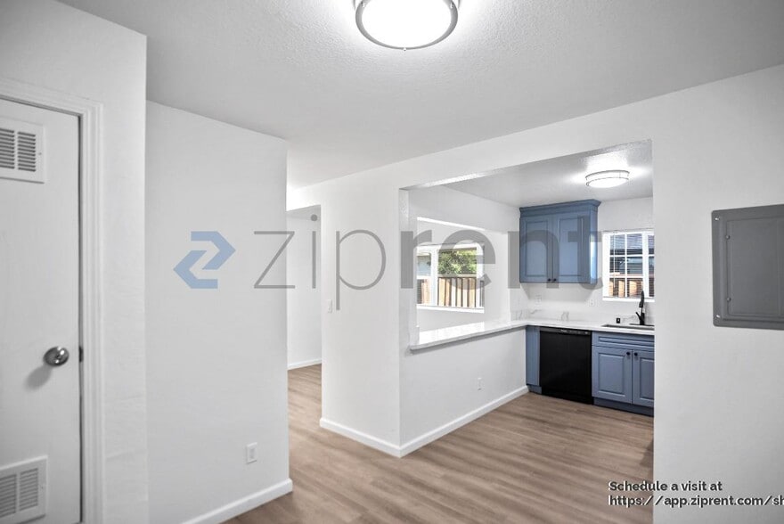 Building Photo - 29215 Dixon St