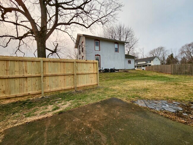 Building Photo - 34 Orchard St