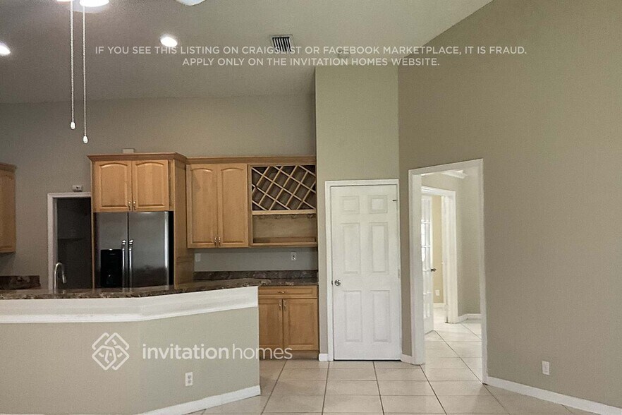 Building Photo - 13668 Folkestone Ct