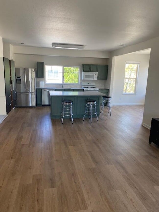 Building Photo - Condo in Reno Available for Rent