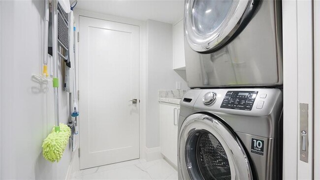 Building Photo - 4280 Galt Ocean Dr