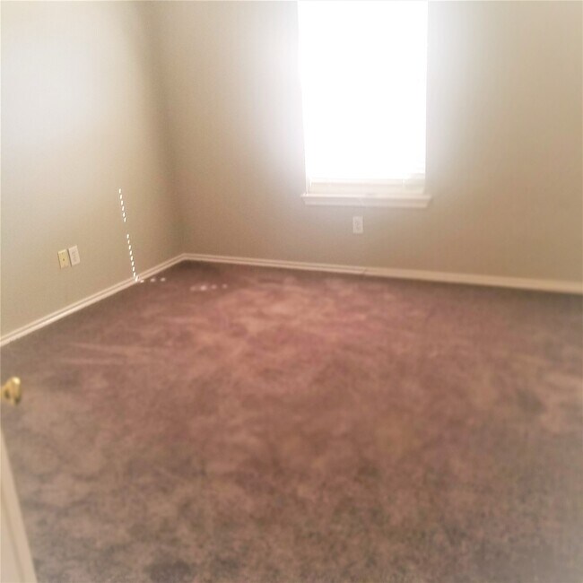 Building Photo - 46 Wineberry Pl