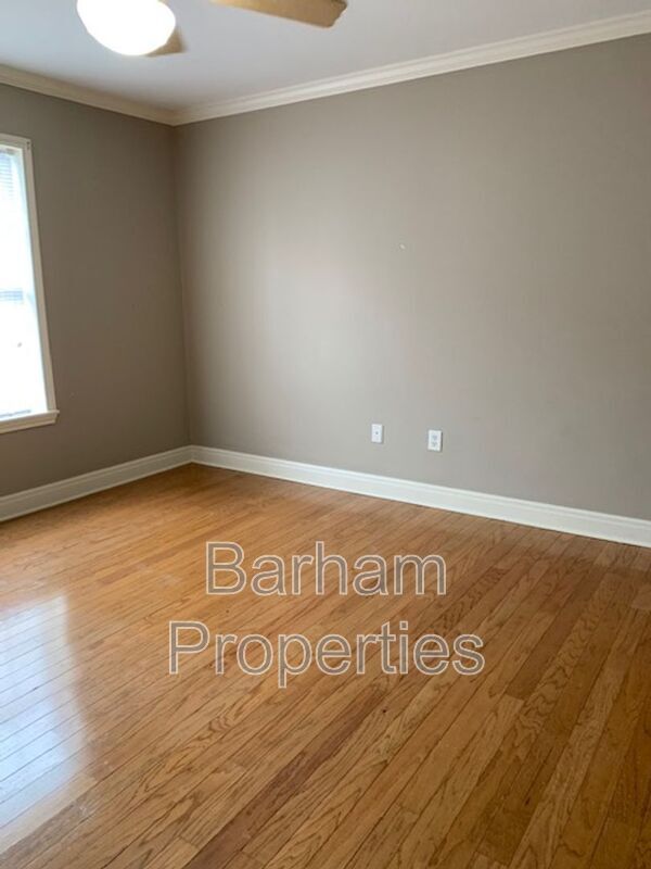 Building Photo - 2111 Raguet St