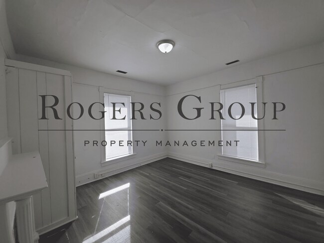 Building Photo - 121 Burwell Ave