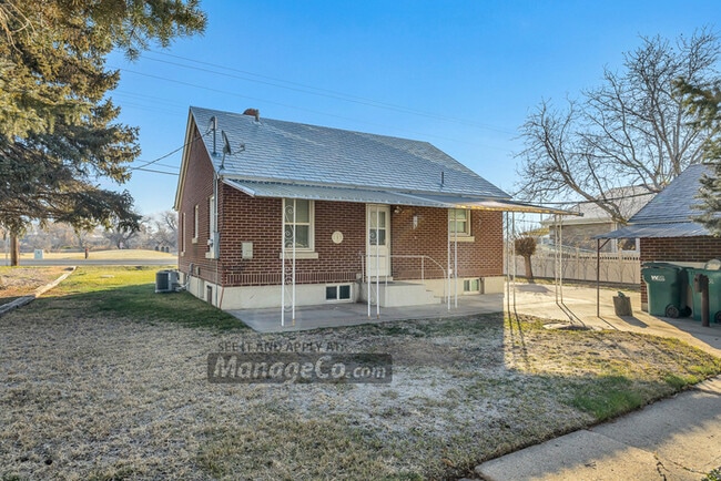 Building Photo - Freshly Renovated Clearfield Rambler | Move-In Ready