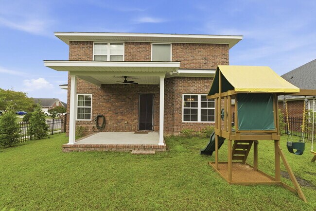 Building Photo - Now available, freshly painted with a community pool!