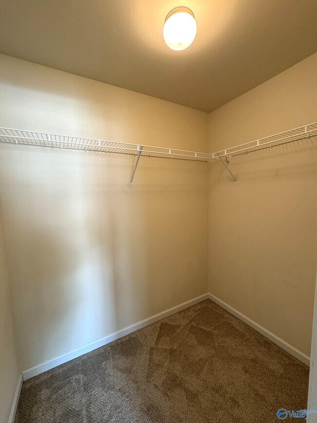 Building Photo - 219 Ivyleaf Dr