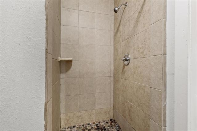 Building Photo - 1310 W Morton St