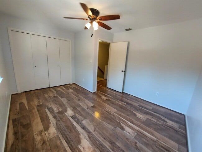 Building Photo - 606 Rio