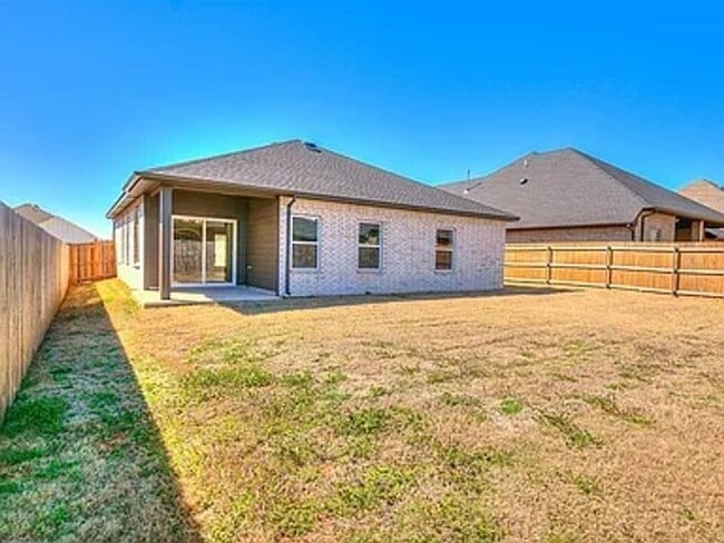 Building Photo - 11709 S Mustang Rd