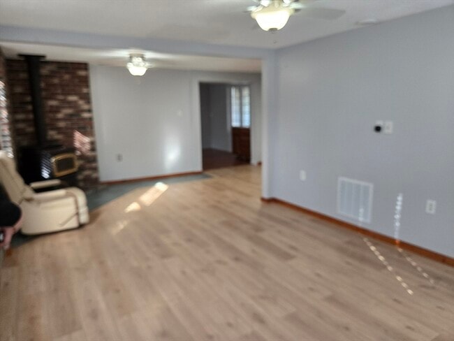 Building Photo - 45 Oak St