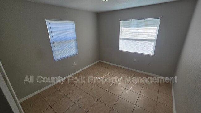 Building Photo - 712 Bryon Ct