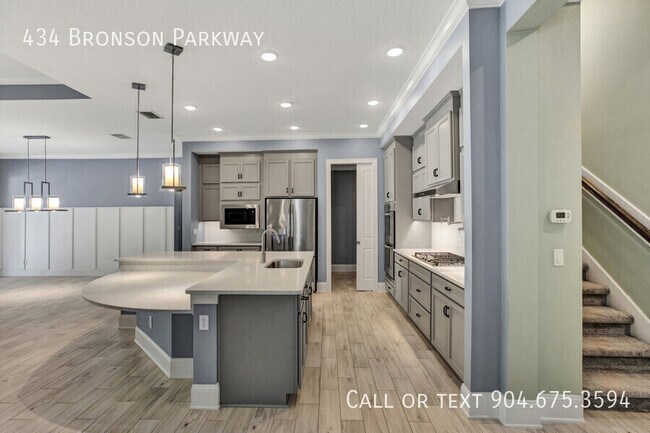 Building Photo - 434 Bronson Pkwy