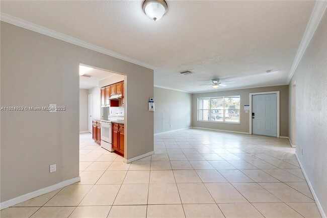 Building Photo - 841 SW 63rd Ave