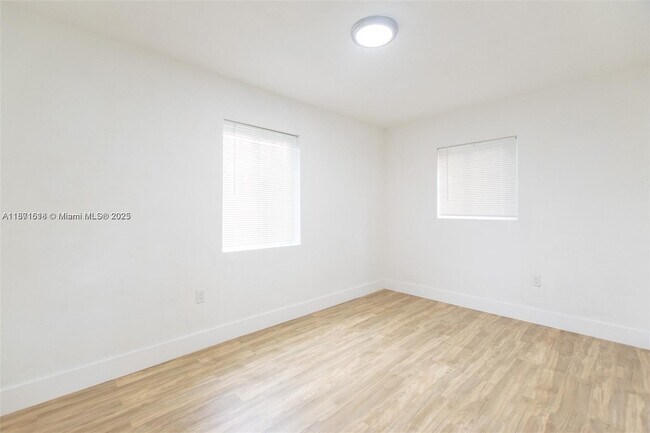 Building Photo - 11520 SW 142nd Terrace