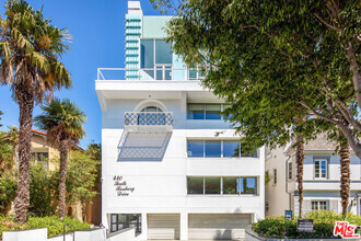 Building Photo - 440 S Roxbury Dr