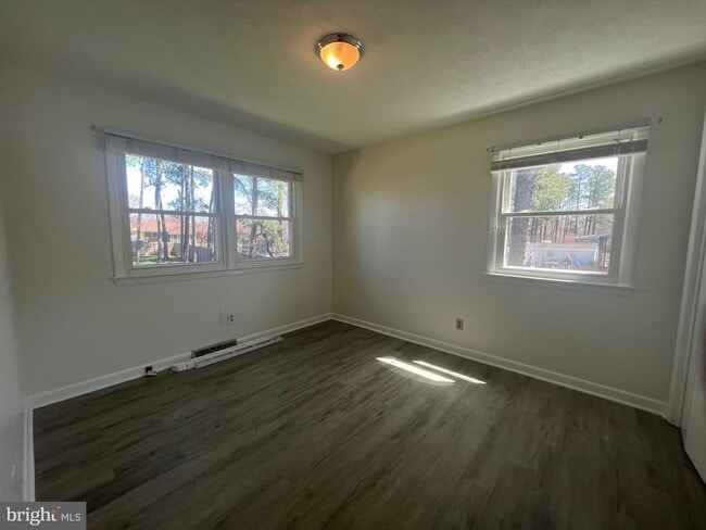 Building Photo - 119 Buckingham Dr