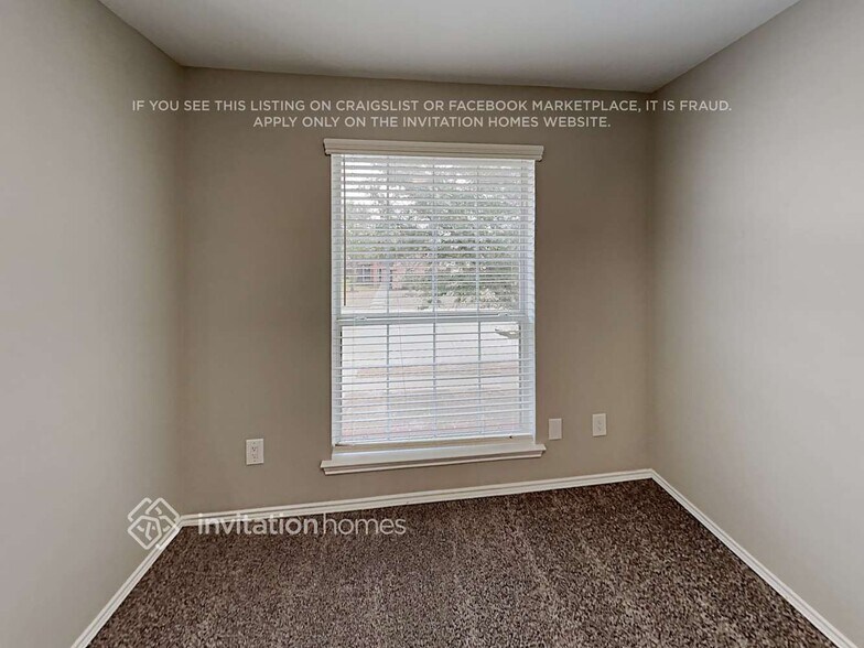 Building Photo - 1133 Finch Cir
