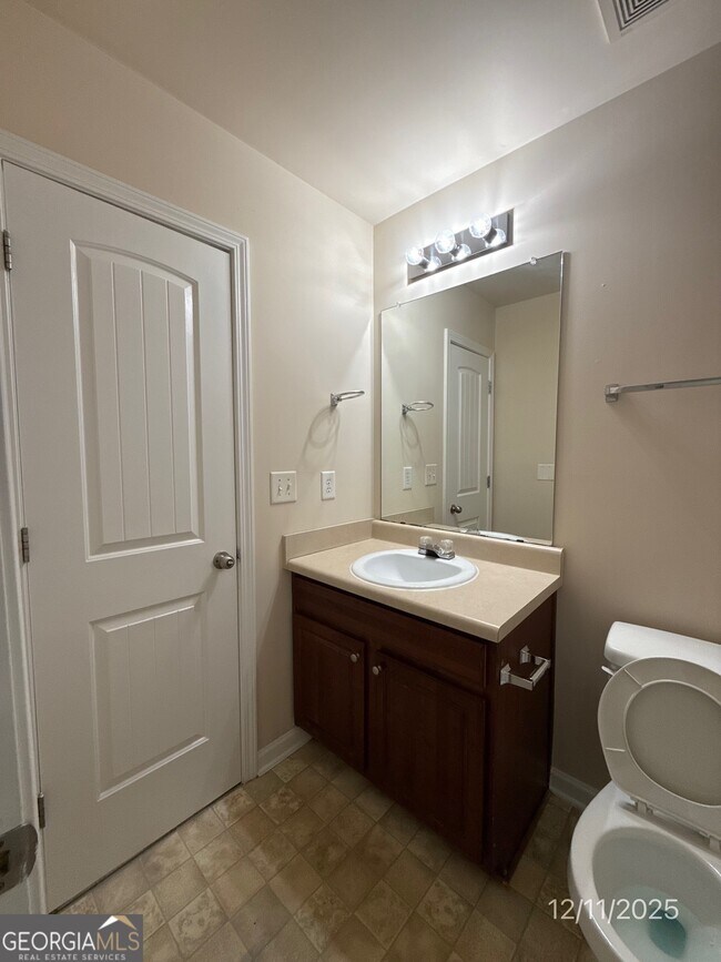 Building Photo - 1122 Mcconaughy Ct