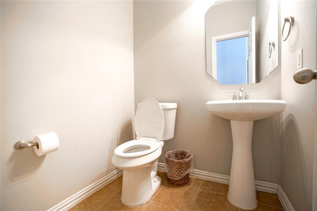 Building Photo - 4650 Penelope Ln