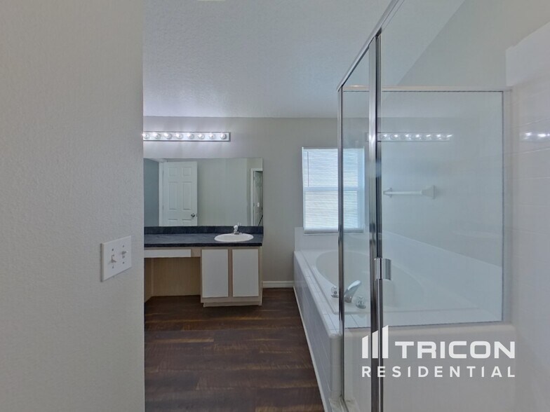 Building Photo - 2684 Willow Glen Cir