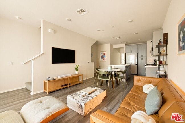 Building Photo - 1716 Cayton Lp