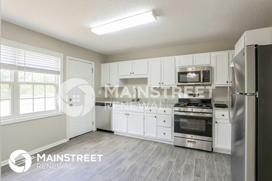 Building Photo - 214 S Red Oak Way