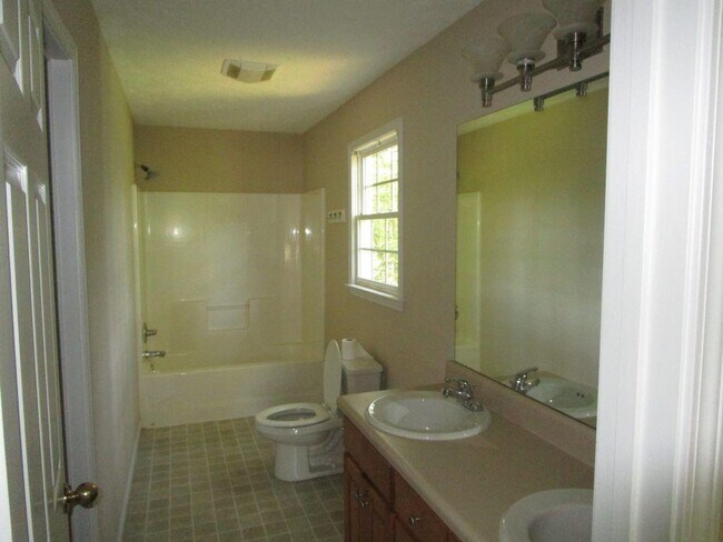 Building Photo - 315 High Ridge Ln