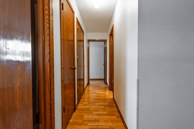 Building Photo - 4617 Grove Ave