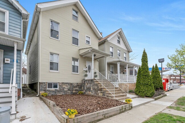 Primary Photo - 12 Orange Rd