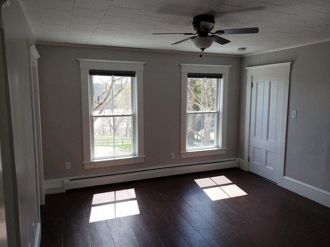 Building Photo - 230-232 Spruce Ln Ext