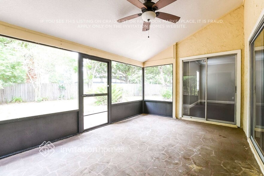 Building Photo - 3908 Woodglade Cove