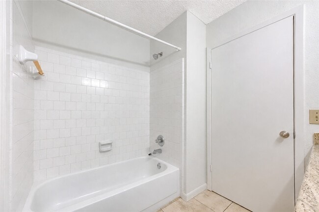 Building Photo - 21419 Park Orchard Dr