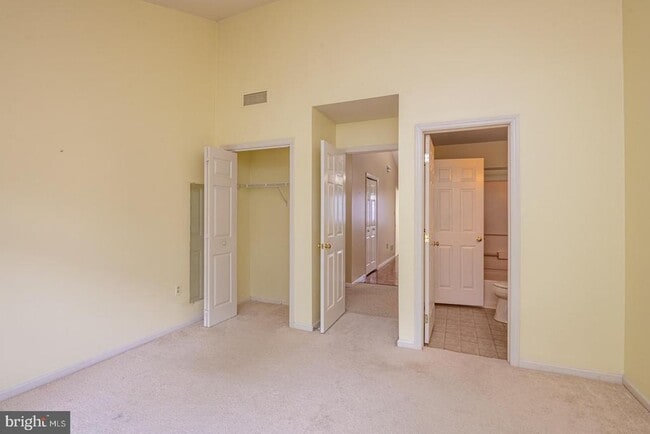 Building Photo - 193 Hawthorne Ct