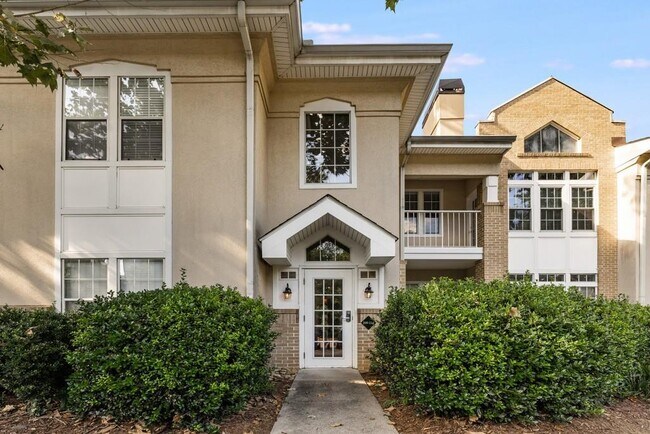 Building Photo - 240 Renaissance Pkwy NE