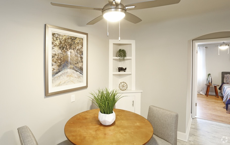 Interior Photo - Edroy Court