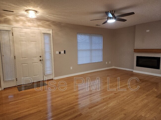 Building Photo - 3234 Campaign Dr