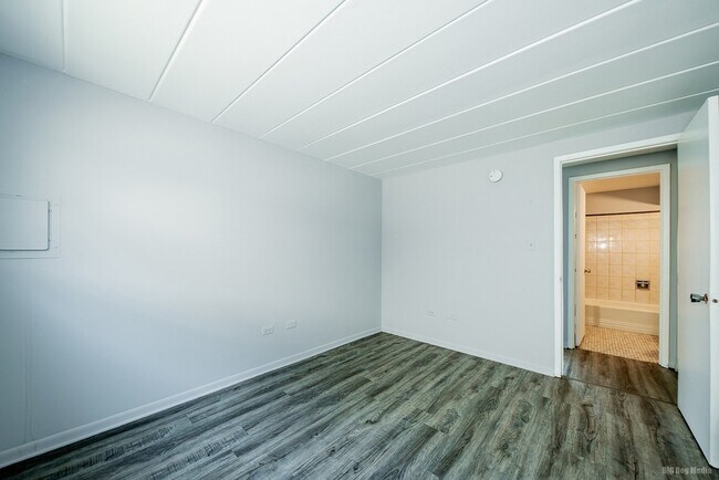 Building Photo - 12550 Fairview Ave