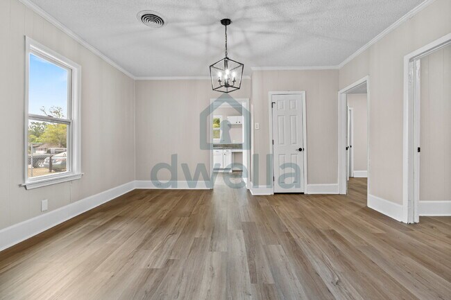 Building Photo - "Charming 3-Bedroom Home in Sumter with 2 Full Baths & Cozy 1169 Sq Ft Layout!"