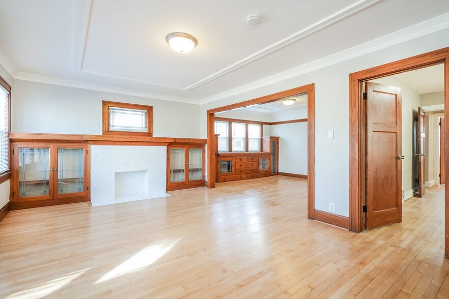 Building Photo - 2907#2909 North 44th Street, 53210; #1588012 - 1588012