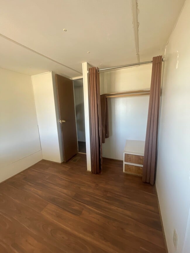Building Photo - 2415 W Rd 4 N