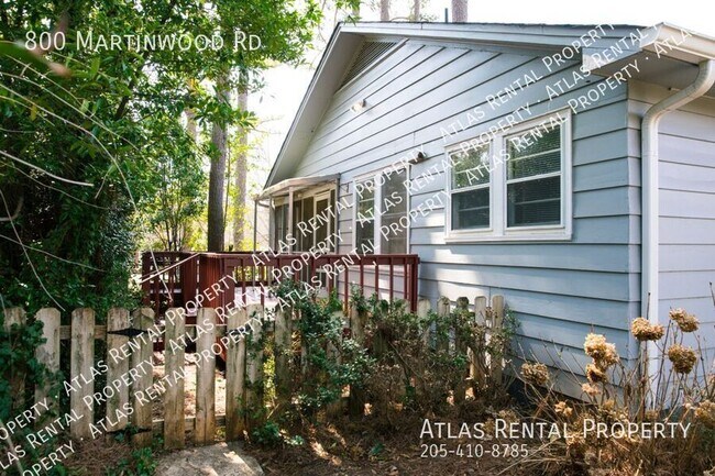 Building Photo - 800 Martinwood Rd
