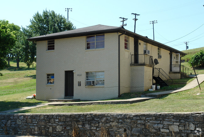 Primary Photo - 1033 Archer St